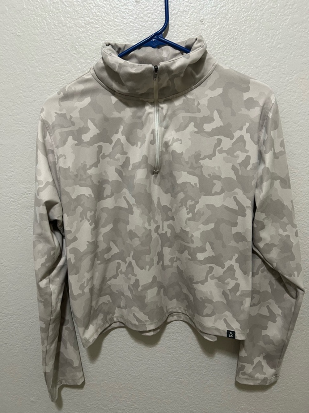 Barre3 Camo Cropped Quarter Zip Pullover Size M Athleisure Yoga Gym Cozy